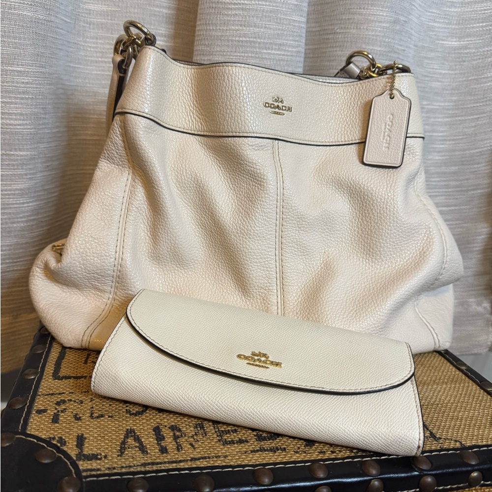 Coach White Leather Women's Bag